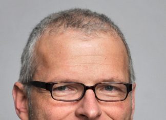 Gerd Helmut Diestler, Volkswirt der IHK Düsseldorf