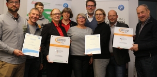 Die Vertreterinnen und Vertreter von fünf lokalen Sportvereinen freuten sich über die Auszeichnungen des Kreissportbundes Mettmann e.V.Foto: André Volkmann