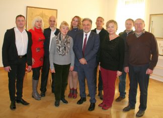 Die ukrainische Delegation wurde von Bürgermeister Thomas Dinkelmann im Mettmanner Rathaus begrüßt. Foto: Kreisstadt Mettmann