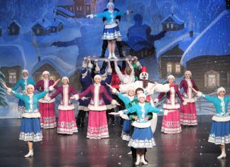 Im Stadttheater gastiert an Silvester das russische Ensemble IVUSHKA mit einer Winterrevue. Foto: Privat
