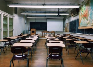 Beharrlichkeit zahlt sich aus. Das Land NRW finanziert zwei Schulsozialarbeiter für die Sekundarschule. Foto: Symbolbild, pixabay
