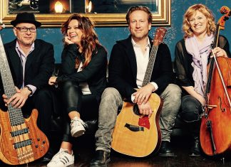 Musik macht gute Laune. ABBA macht glücklich. Das Konzert im Stadttheater sorgt für den richtigen Groove. Foto: Privat