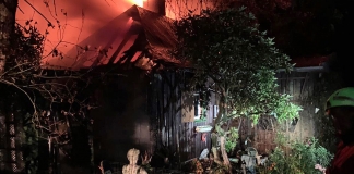 Bei Eintreffen der Wehr stand das Einfamilienhaus schon voll in Brand. Foto: Feuerwehr