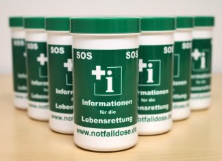 Die Notfalldose enthält wichtige Informationen für die Retter bei einem Notfall. Foto: Helios-Klinikum