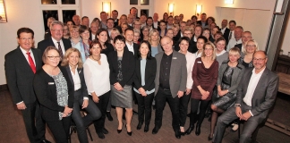 Die Jubilare der Sparkasse HRV beim Gruppenfoto. Foto Sparkasse