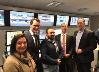 (v.l.) Claudia Schlottmann MdL; NRW-Verkehrsminister Hendrik Wüst; Dr. Christian Untrieser MdL und Marco Schmitz MdL. Foto: Privat