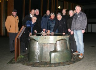 Das Denkmal auf dem Lavalplatz ist um die „Erinneringe“ für zwei weitere Jahre gewachsen. Foto: Privat
