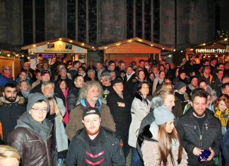 Proppenvoll war es am ersten Abend auf dem Wülfrather Herzog-Wilhelm-Markt. Fotos: Hans-Joachim Kling