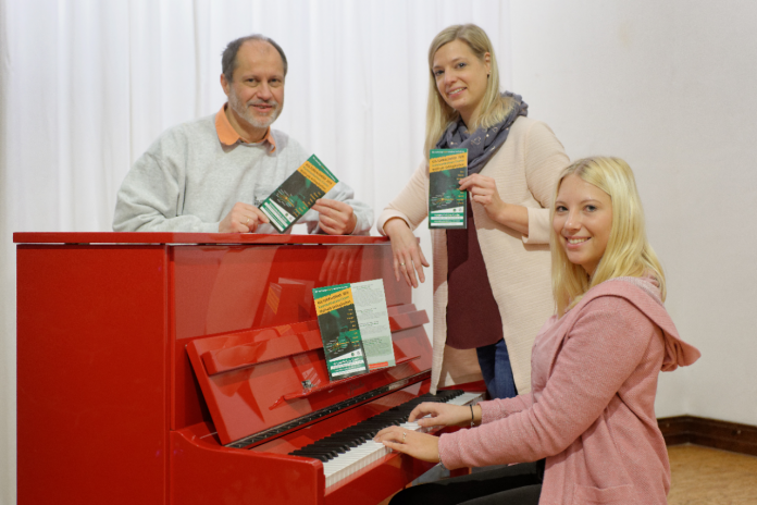 Laden ein zum neuen Kulturprogramm in der „Kathedrale“: Bernd Kicinski, Sarah Calenberg und Annika Pap. Foto: Mathias Kehren