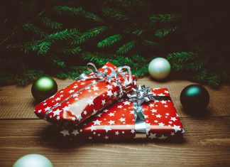 Nicht benötigte Weihnachtspräsente können Beschenkte bei der Aktion des Volkssolidarität Ratingen e.V. tauschen. Foto: Symbolbild (pixabay)