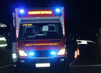 Bei einem Verkehrsunfall ist am Samstagabend eine Fußgängerin schwer verletzt worden. Foto: Symbolbild, (Feuerwehr)