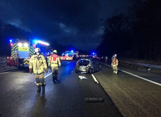 Bei einem Verkehrsunfall auf der BAB 3 ist eine Frau schwer verletzt worden. Foto: Feuerwehr Ratingen.