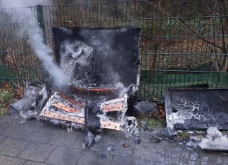 Ein brennender Stromverteilerkasten an der Parkstraße löste einen Einsatz der Feuerwehr an Neujahr aus. Foto: Feuerwehr