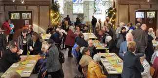 Am Eröffnungstag war die Vesperkirche, die derzeit in der Velberter Christuskirche stattfindet, sehr gut besucht. Foto: privat