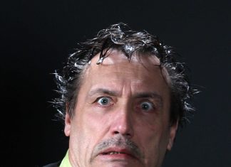Der “Rheinsachse” Steffen Lutz Matkowitz (Kabarett Leipziger Brettl spricht über Dinge, die eigentlich gar nicht zum Lachen sind, aber trotzdem zum Lachen bringen. Foto: Privat