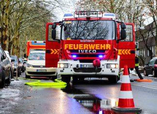Aus einem Rettungseinsatz hat sich für die Erkrather Einsatzkräfte ein Brandfall entwickelt. Foto: Feuerwehr