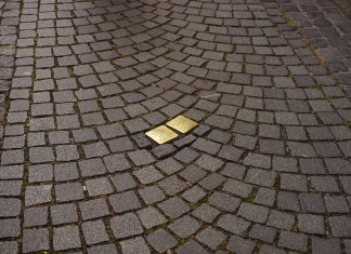 Sind überall zu finden und dennoch oftmals unbekannt: Sogenannte Stolpersteine. Foto: pixabay