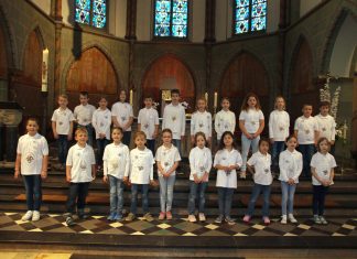 Auch der Kinderchor, hier bei der letzten Aufnahmefeier, sucht noch nach neuen Sängerinnen und Sängern. Foto: Matthias Roettger