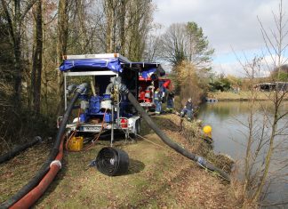Einsatz im Außenbezirk beendet: Insgesamt wurden rund 23.400.000 Liter Wasser umgepumpt. Foto: Feuerwehr Mettmann