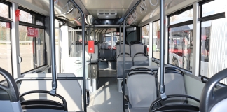 Die Innenraumgestaltung der Solaris-Gelenkbusse: Schlicht, aber elegant. Foto: André Volkmann