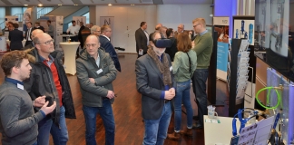 Am Stand von Druckluft Schmitz konnten Besucher einen virtuellen Blick in einen voll ausgestattet Druckluft-Container werfen. Foto: Mathias Kehren