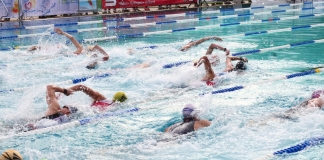 Schwimmen ist eine der drei Disziplinen beim Triathlon. Foto: Stadtwerke Ratingen