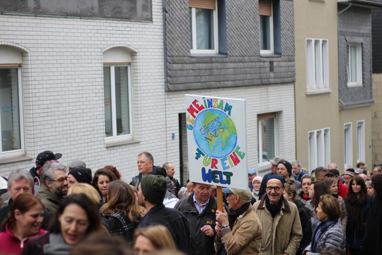 Demonstration gegen Rechts im März 2019 - Mettmann ist bunt. Foto: André Volkmann