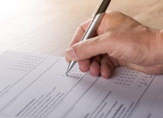 Nicht auf dem Papier: Die landesweite Bürgerbefragung der Finanzverwaltung findet online statt - und anonym. Foto: Symbolbild (pixabay)