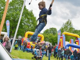 Kinderfest am Schloss: Spiel und Spaß am 1. Mai in Neviges trotz Baustelle Am 1. Mai findet das traditionelle Kinderfest am Schloss Hardenberg in Neviges statt. Archivfoto: Mathias Kehren