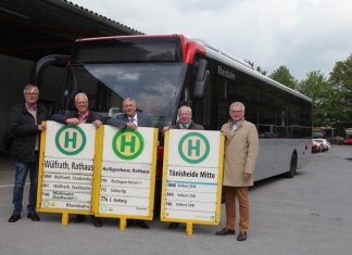 War schon beim letzten Mal ein Erfolg: Nun verkauft die Rheinbahn wieder ausgediente Haltestellenschilder. Archivfoto: Rheinbahn