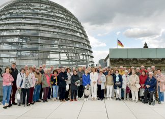 Rund 50 Gäste aus dem Kreis Mettmann hat Michaela Noll in Berlin empfangen. Foto: Büro Noll
