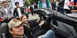 Auch für Cabrio-Fans gab es in der Vergangenheit bei der Autoschau in Wülfrath neue Modelle zum Probesitzen. Foto: Mathias Kehren/Archiv