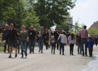 Die Steinbruchtage 2019 fanden bei bestem Wetter statt - Tausende Besucher strömten auf das Betriebsgelände der Kalkwerke Oetelshofen. Foto: André Volkmann