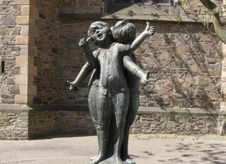 Eine Kinderstadtführung geht auch durch die historische Innenstadt. Foto: Stadt Ratingen
