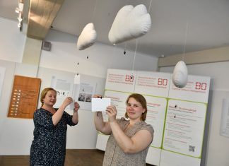 Eine analoge Cloud ist Bestandteil der neuen Sonderausstellung im Schloss- und Beschlägemuseum. Foto: Mathias Kehren