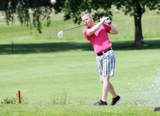 Bei strahlendem Sonnenschein kämpften 100 Teilnehmer um den Stauder-Cup 2019 im Golfclub Velbert Gut Kuhlendahl. Foto: Stefan Mülders