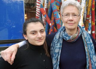 Dima mit ihrer Ausbildungslotsin Doris Rott. Foto: Kreis ME
