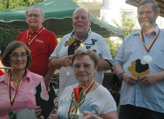 Wülfrather Bürgerkönigsschießen 2019: Brunhilde Huning, Bürgerkönigin Ulla Zündorf, Günter Schlüter, Willi Patzwahl und Günter Steidel. Foto: Schützenverein