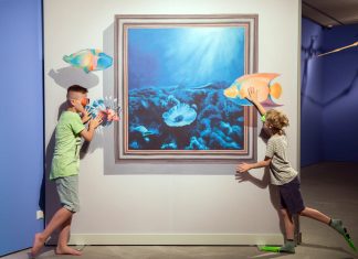 Das Neanderthal-Museum präsentiert sich und die Sonderausstellung "Einfach tierisch" am 6. Juli im Düsseldorfer Aquazoo. Foto: Maria Schumann