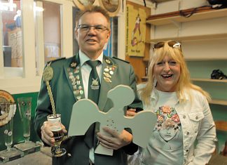 Bernhard und Britta Münzberg stehen als neues Königspaar der Tönisheider Schützen fest. Foto: privat