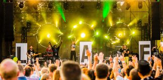 Auch die Live-Band "Live and Famous" ist zu Gast in Ratingen. Foto: Veranstalter/Band