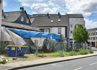 Dieser Platz an der Sternbergstraße in Velbert soll in den kommenden Monaten neu gestaltet werden. Foto: Mathias Kehren