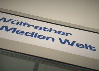 Die Wülfrather-Medien-Welt auf der Wilhelmstraße 146, direkt in der Fußgängerzone. Archivfoto: André Volkmann