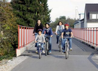 Eine Tour auf dem Panorama-Radweg ist ein Freizeiterlebnis für die ganze Familie. Foto: Kreis ME