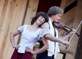„Die Glücksgeige – ein Spielmann sucht sein Glück“ von Compagnie Pas De Deux am Freitag, 12. Juli, in Heiligenhaus. Foto: Veranstalter