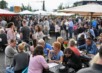 Das Heiligenhauser Weinfest wird normalerweise am zweiten Juli-Wochenende gefeiert. Wegen Corona ist es nun erneut abgesagt worden. Archivfoto: Mathias Kehren