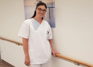 Für die Krankenpflegeschülerin Anna-Maria geht ihr Berufswunsch in Erfüllung. Foto: EVK