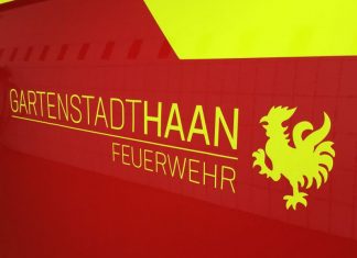 Der Schriftzug "Gartenstadt Haan Feuerwehr" steht auf einem Einsatzwagen. Symbolfoto: Feuerwehr