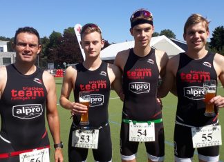Triathlon-Quartett: Christoph Jaross, Lennard Böge, Lukas Rühlemann und Alexander Gossmann. Foto: TTR 08