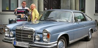 Volker Kiekert und Annelie Heinisch laden zum sechsten Oldtimer-Treffen nach Heiligenhaus ein. Foto: Mathias Kehren